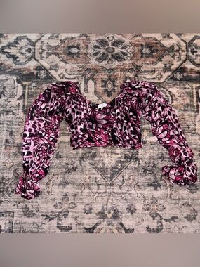 Love & Piece Cropped Top.